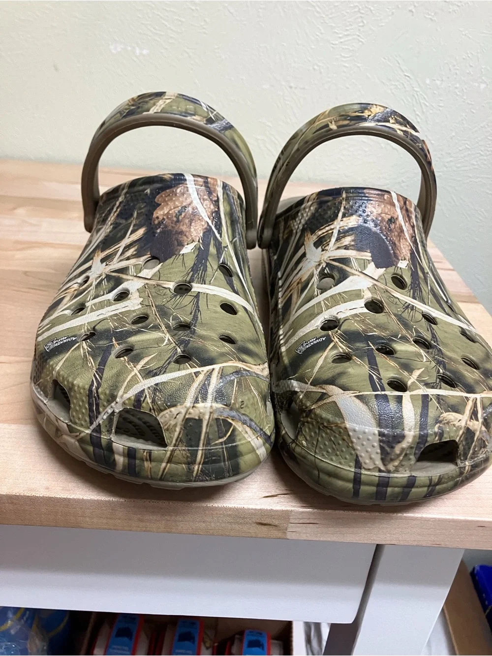 CROCS all over